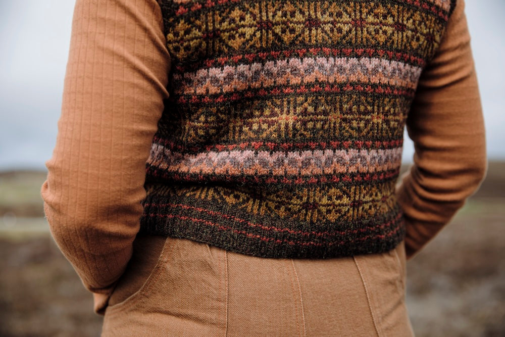 Shetland Shades: Stories In Wool